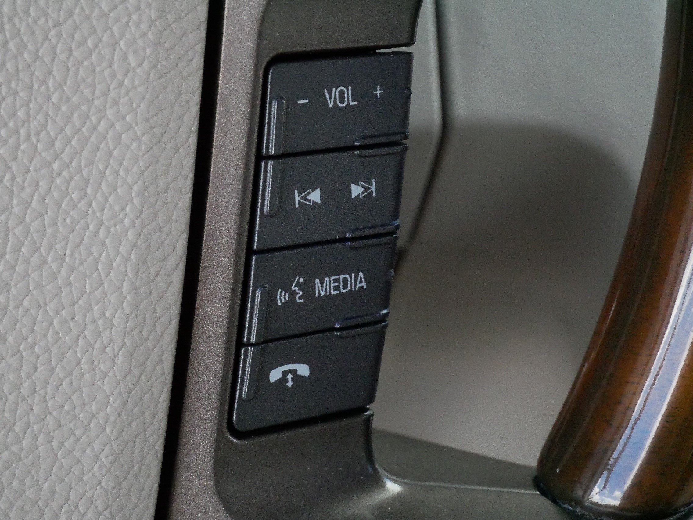 Used 2014 Lincoln Navigator 4WD image 25