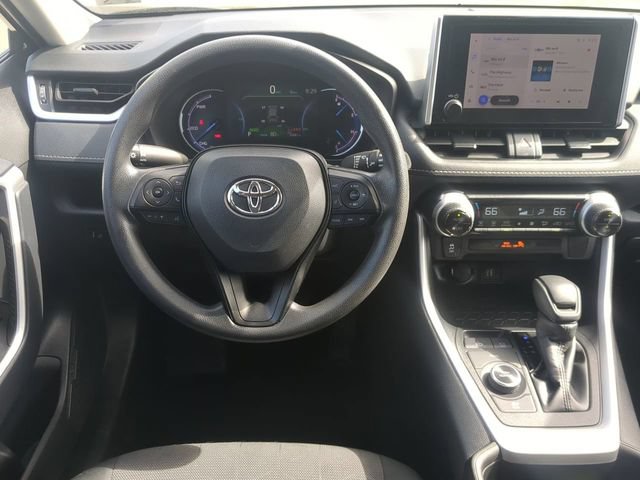 Used 2025 Toyota RAV4 XLE AWD/4WD image 15