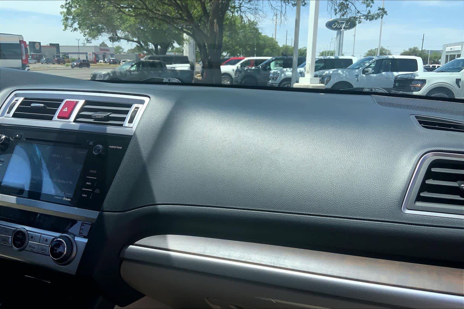 Used 2017 Subaru Outback 2.5i Limited AWD/4WD image 19