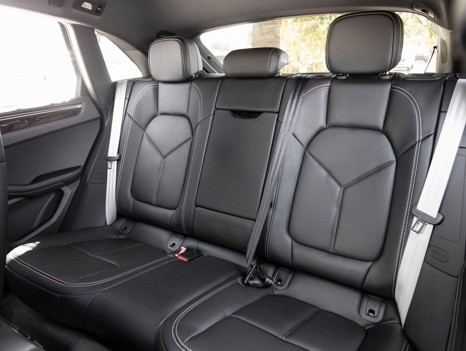 Certified 2026 Porsche Macan S AWD/4WD image 29
