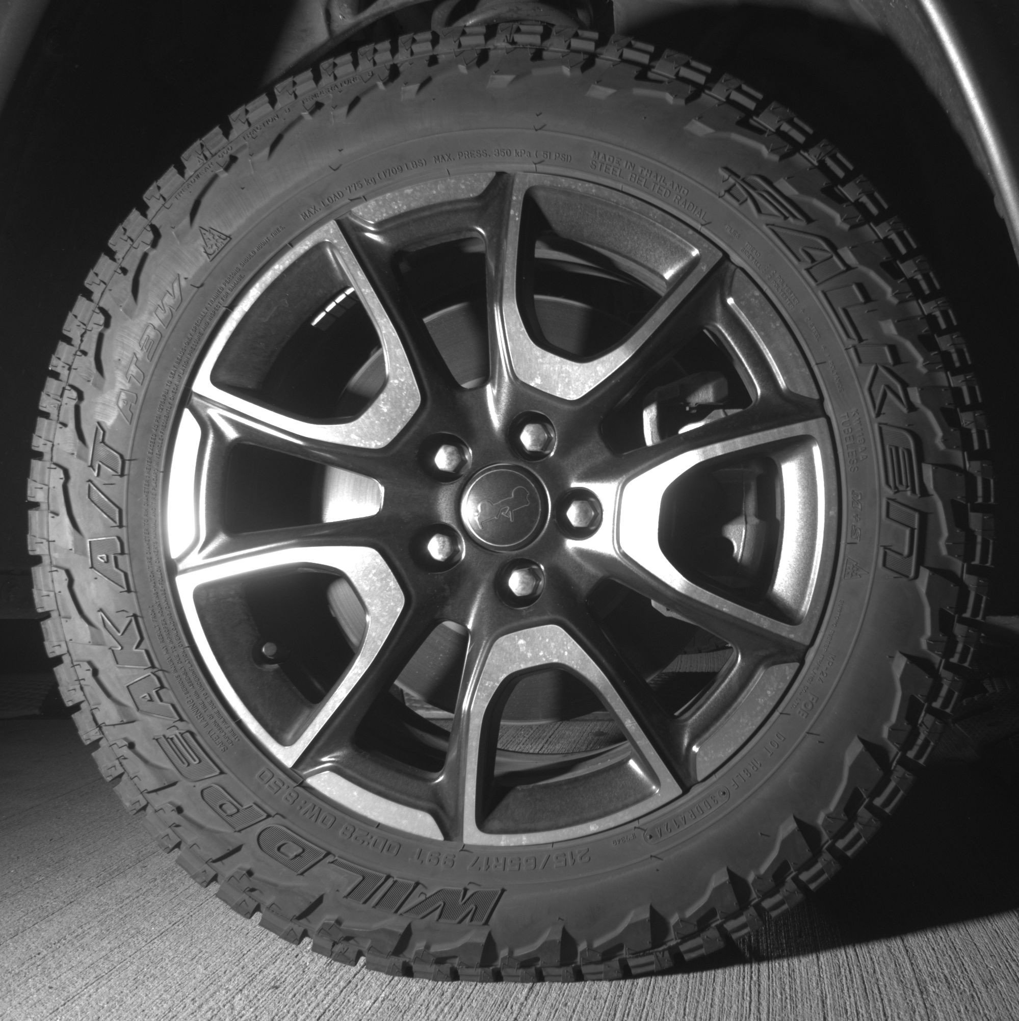 Used 2025 Jeep Compass Trailhawk image 13