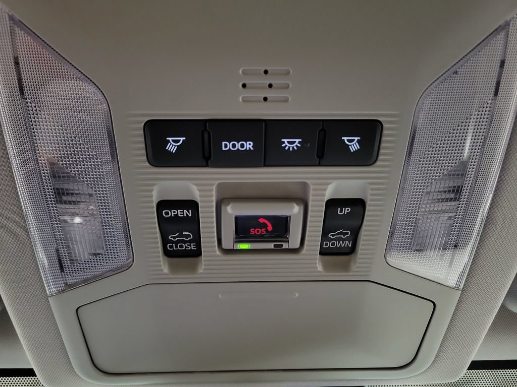 Used 2025 Toyota RAV4 XLE w/ Convenience Package FWD image 22