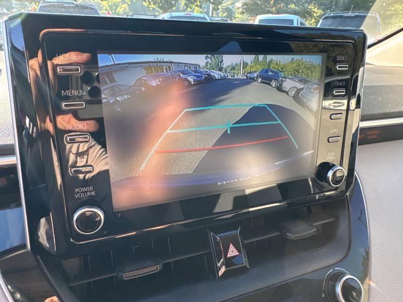 Used 2020 Toyota Corolla LE image 12