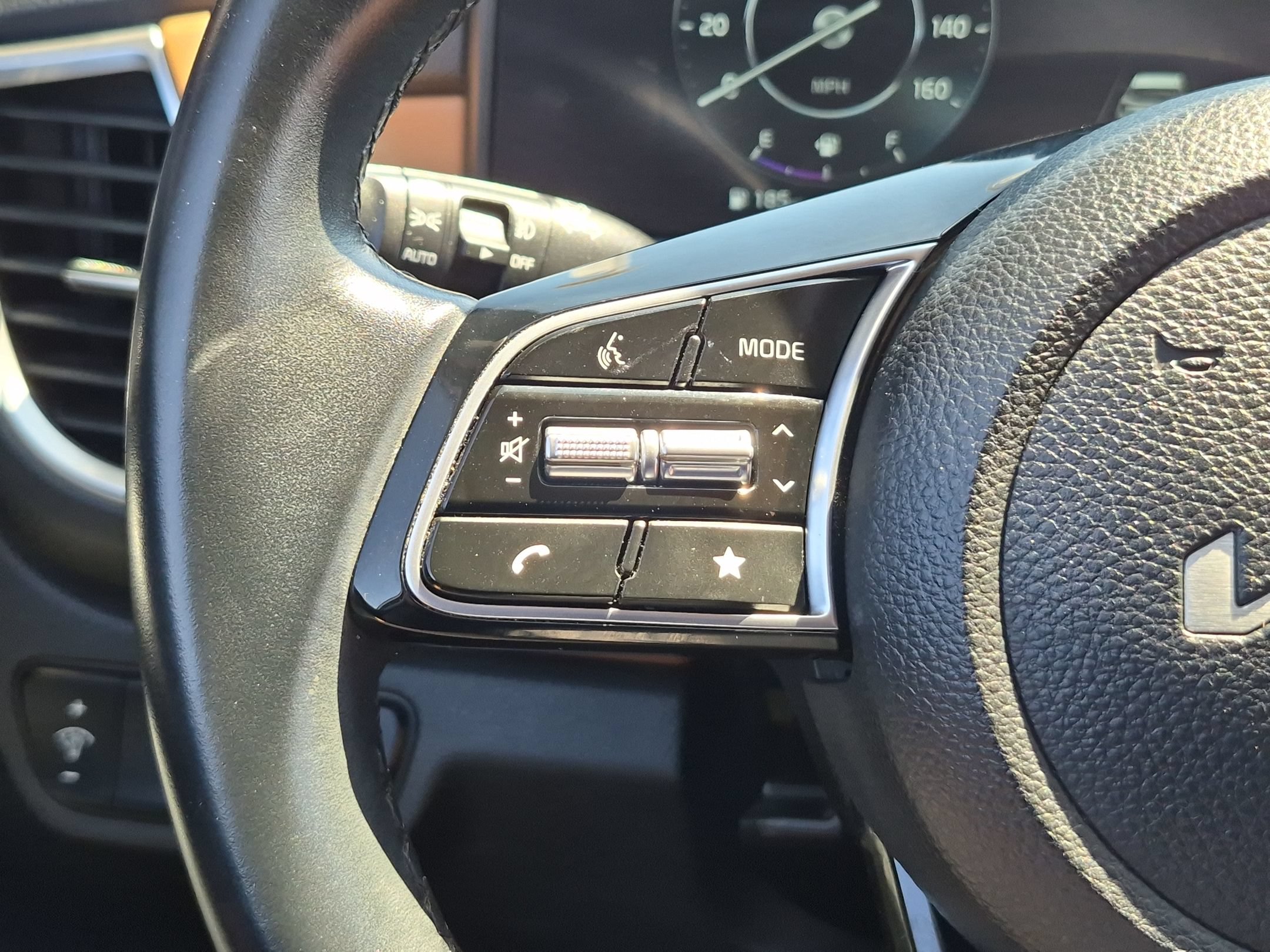 Used 2024 Kia Seltos EX FWD image 16