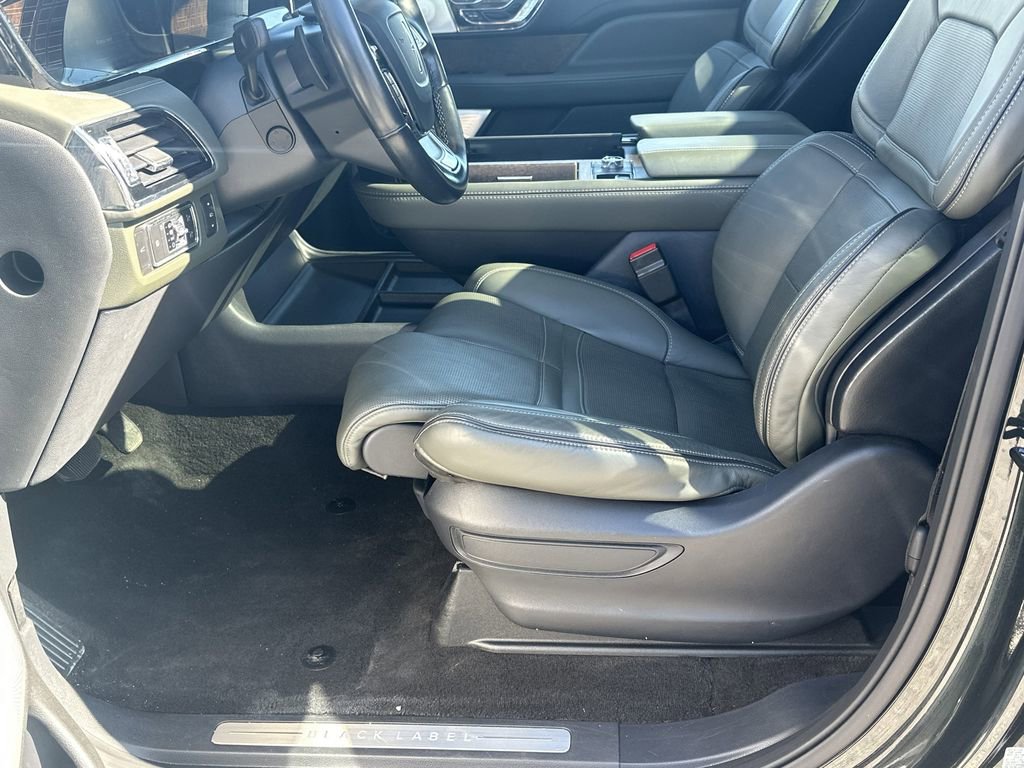 Used 2022 Lincoln Navigator Black Label image 9