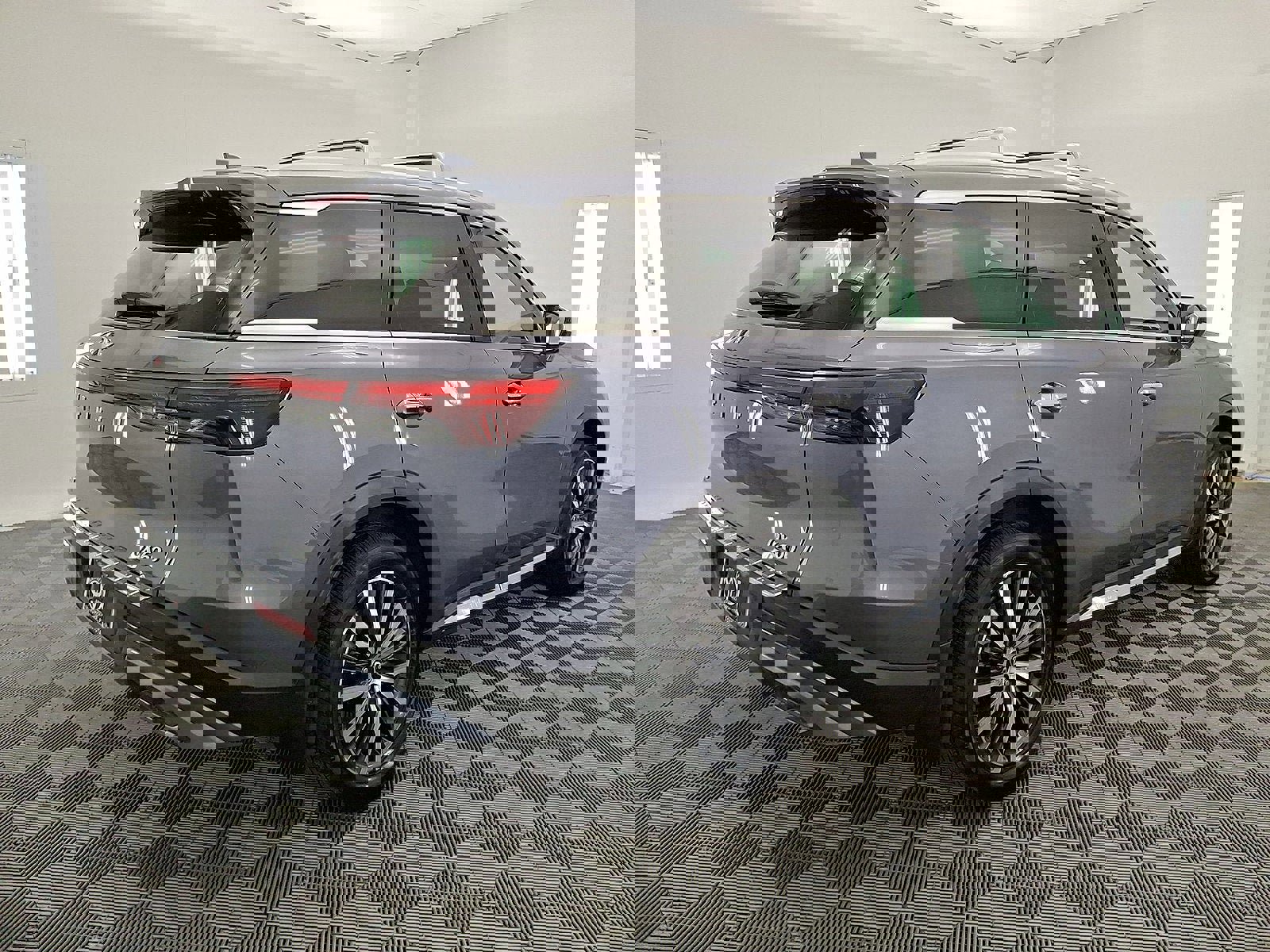 Used 2023 INFINITI QX60 Sensory w/ Cargo Package image 25