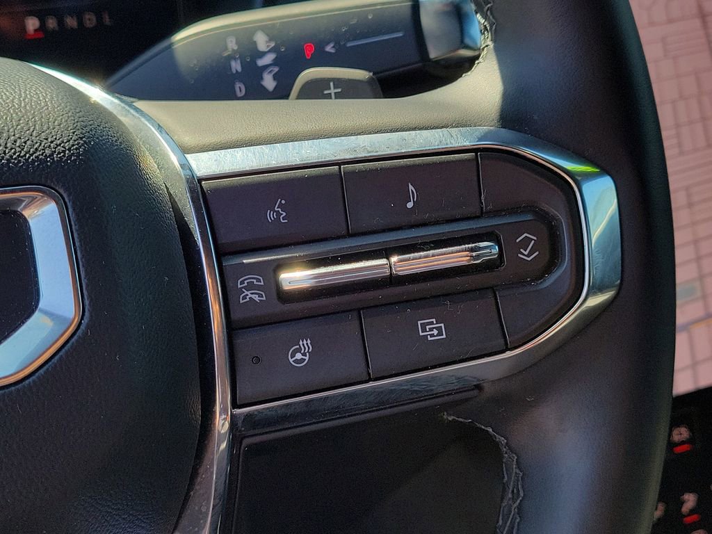 Used 2025 GMC Terrain Elevation AWD/4WD image 27