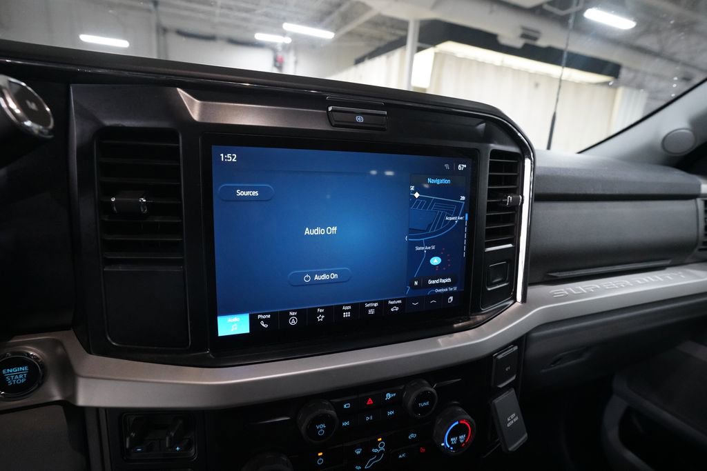 Used 2025 Ford F250 XLT w/ Black Appearance Package AWD/4WD image 6