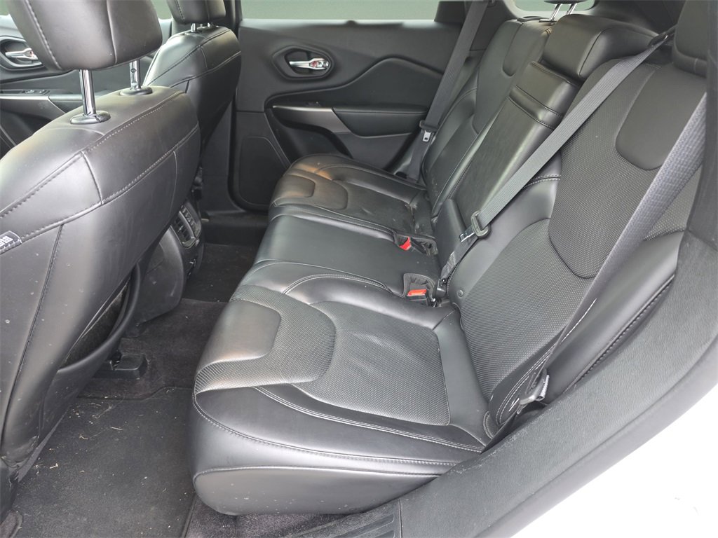 Used 2019 Jeep Cherokee Limited image 10