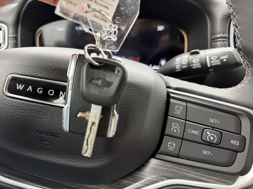 Used 2024 Jeep Wagoneer L Series II w/ Flexible Seating Group image 27