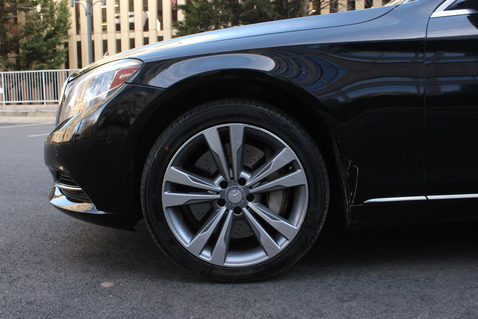 Used 2015 Mercedes-Benz S 550 4MATIC Sedan image 11