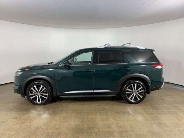 Used 2025 Nissan Pathfinder Platinum w/ Lighting Package (N93) AWD/4WD image 16