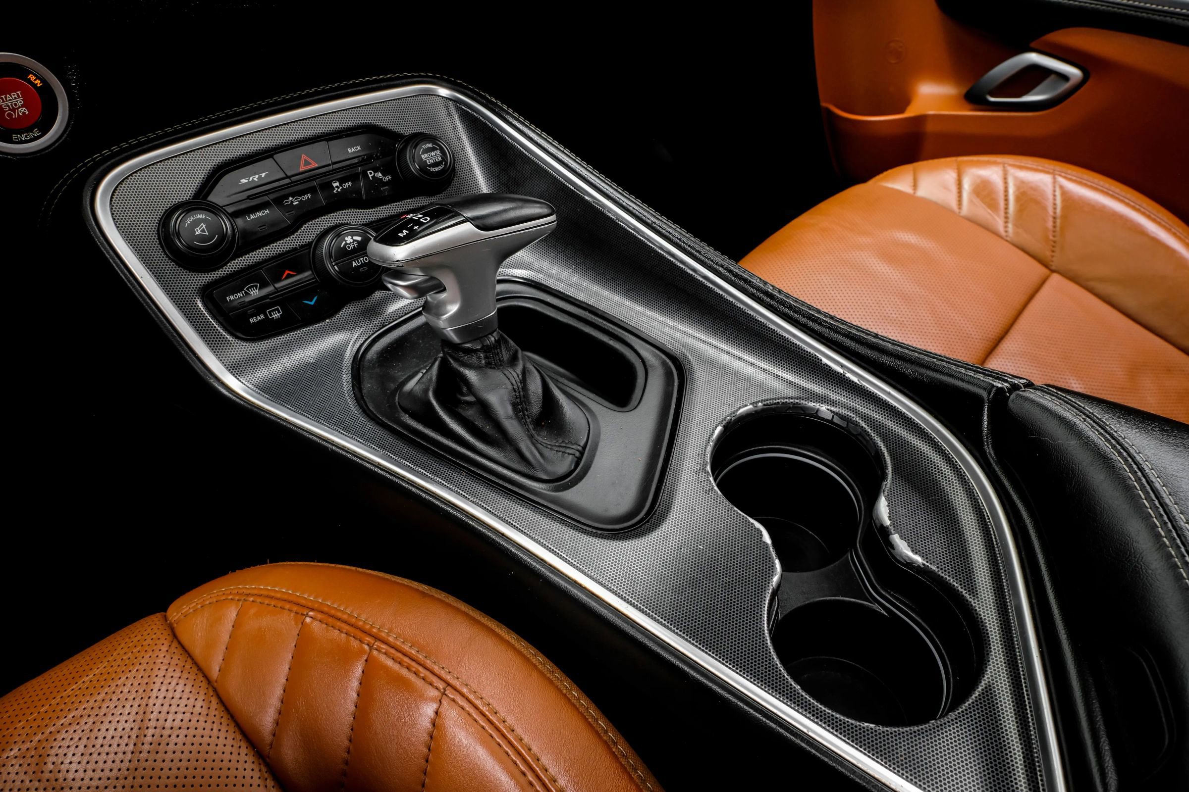 Used 2015 Dodge Challenger SRT w/ Technology Group RWD image 33