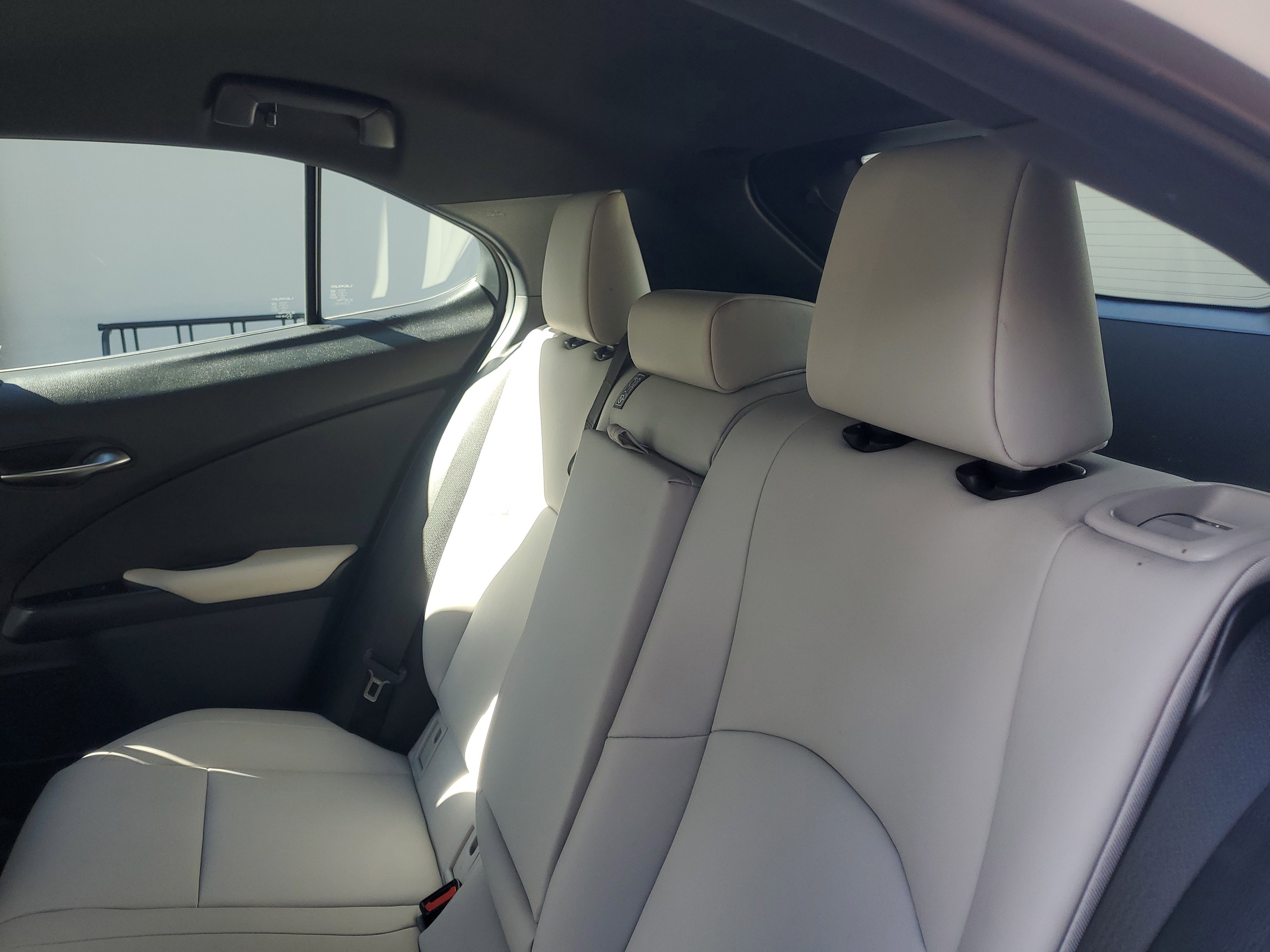 Certified 2022 Lexus UX 200 image 12
