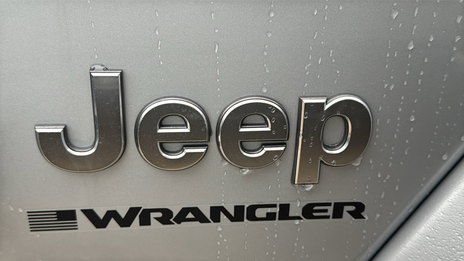 Used 2024 Jeep Wrangler Sahara w/ Technology Group image 12