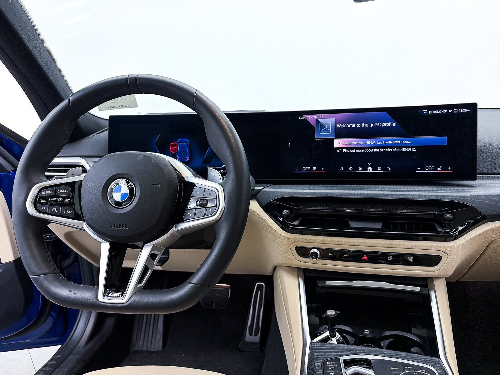 Used 2025 BMW 330i Sedan w/ M Sport Package image 7