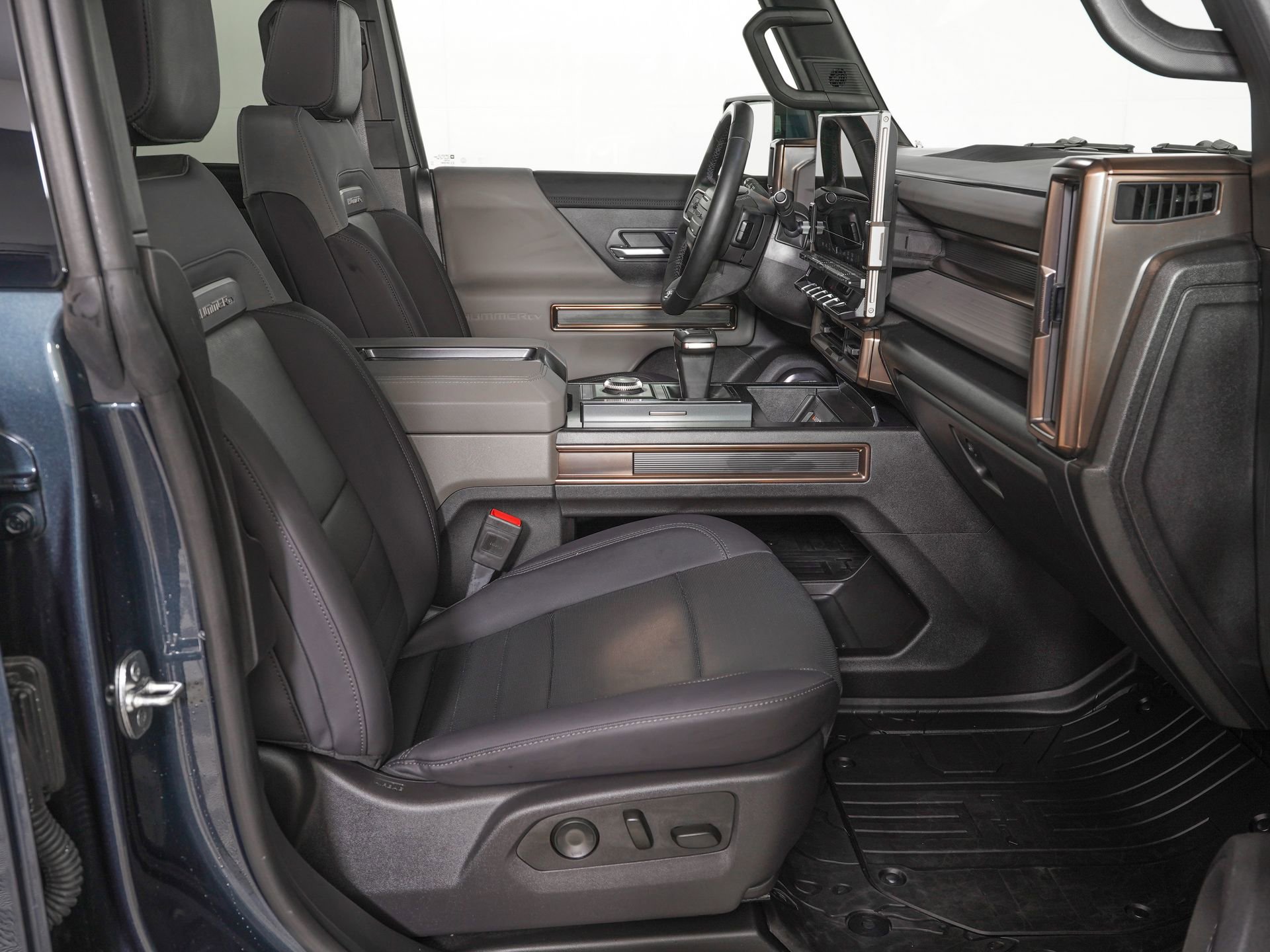 Used 2025 GMC Hummer EV 2X AWD/4WD image 8