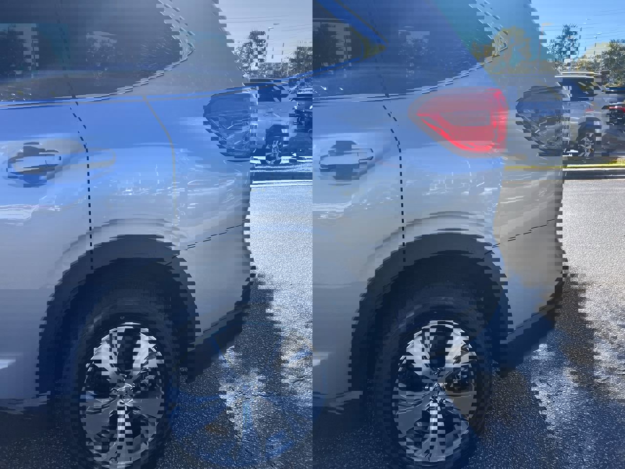 Used 2024 Subaru Ascent Premium w/ Convenience Package image 8