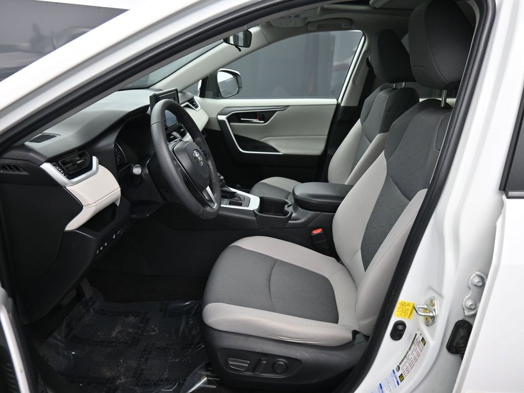Certified 2022 Toyota RAV4 XLE image 19