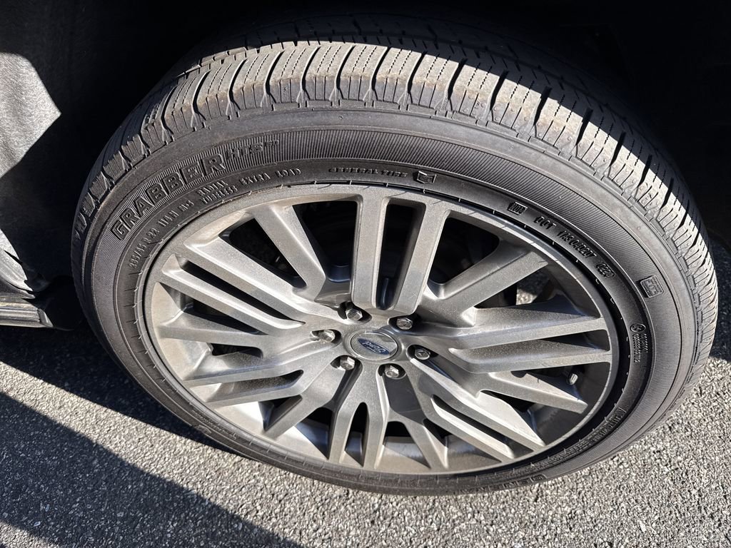 Used 2024 Ford Expedition Max Limited AWD/4WD image 18