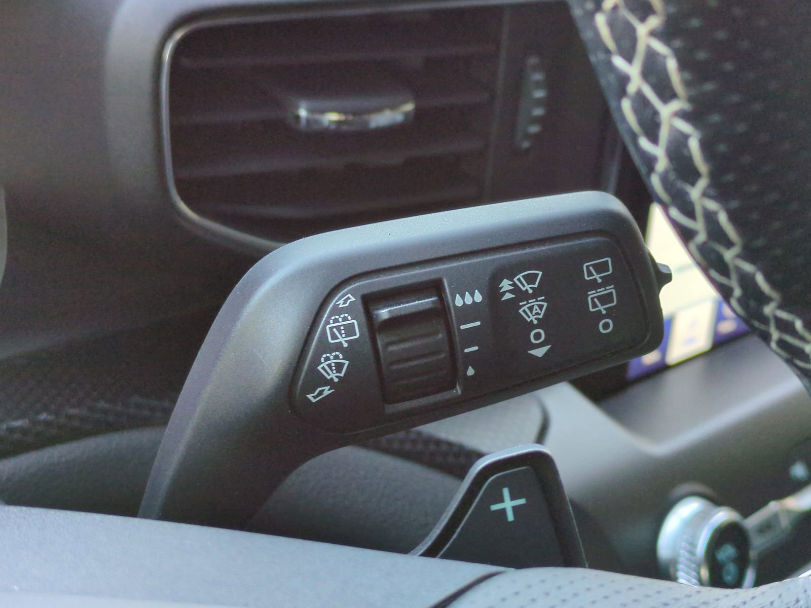 Used 2020 Ford Explorer ST w/ ST Street Pack image 32