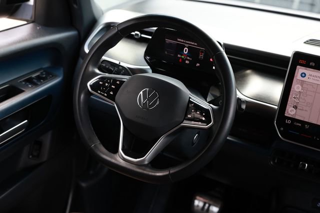 Used 2025 Volkswagen ID. Buzz Pro S RWD image 37