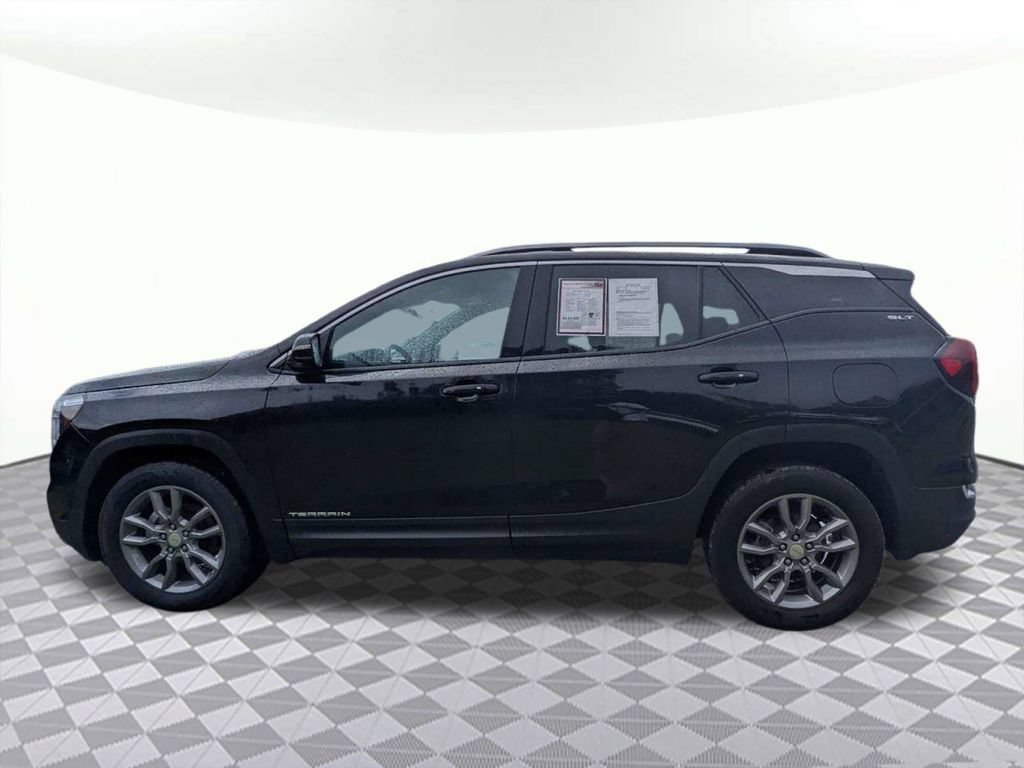 Used 2024 GMC Terrain SLT AWD/4WD image 6