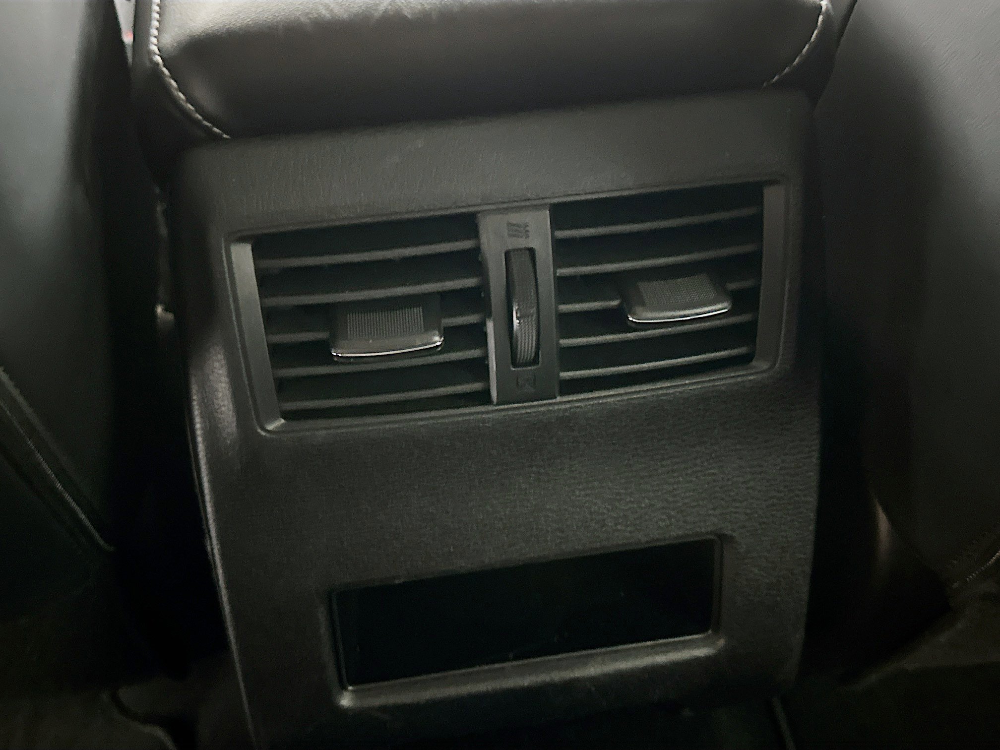 Used 2025 Mitsubishi Outlander SE FWD image 27