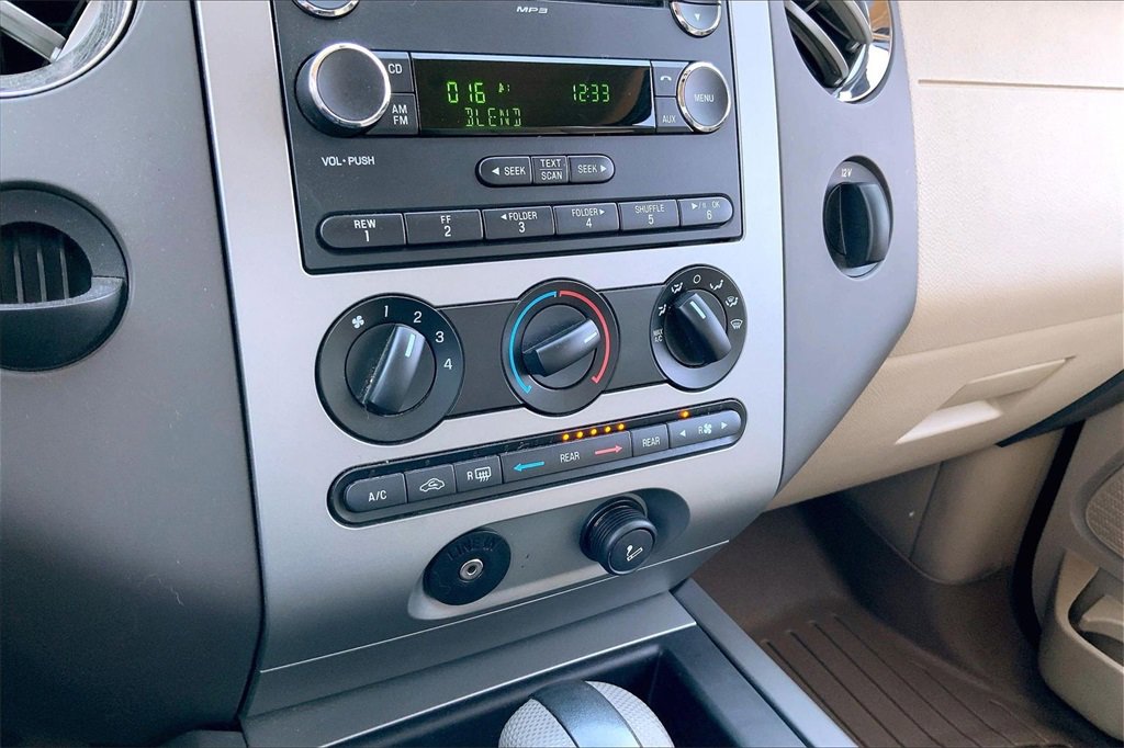 Used 2008 Ford Expedition XLT image 13