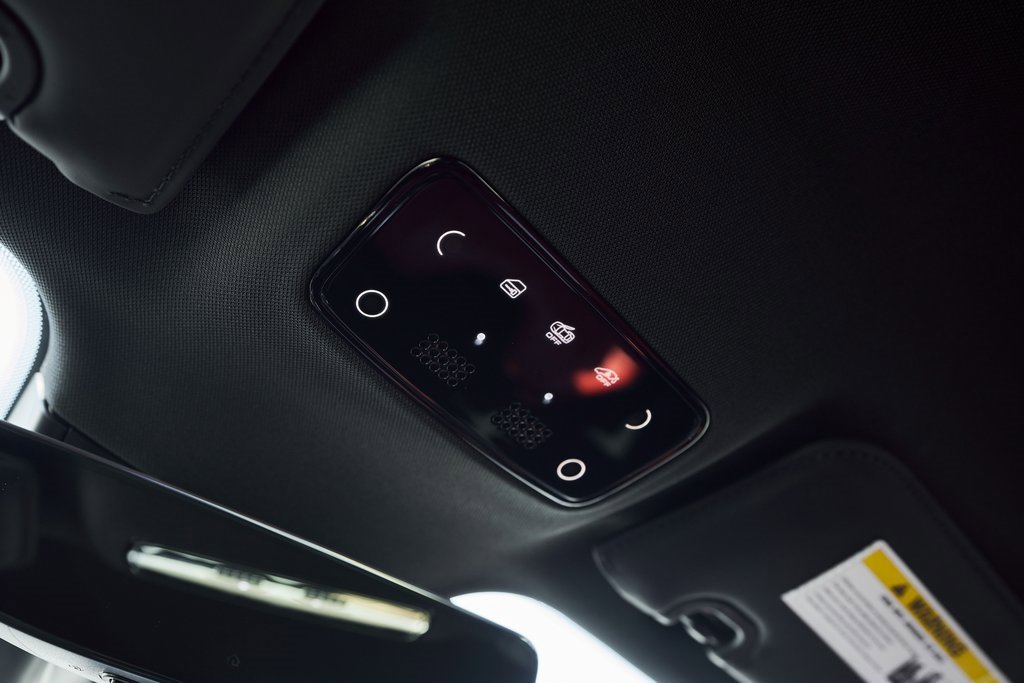 Used 2022 Ferrari SF90 Stradale image 81