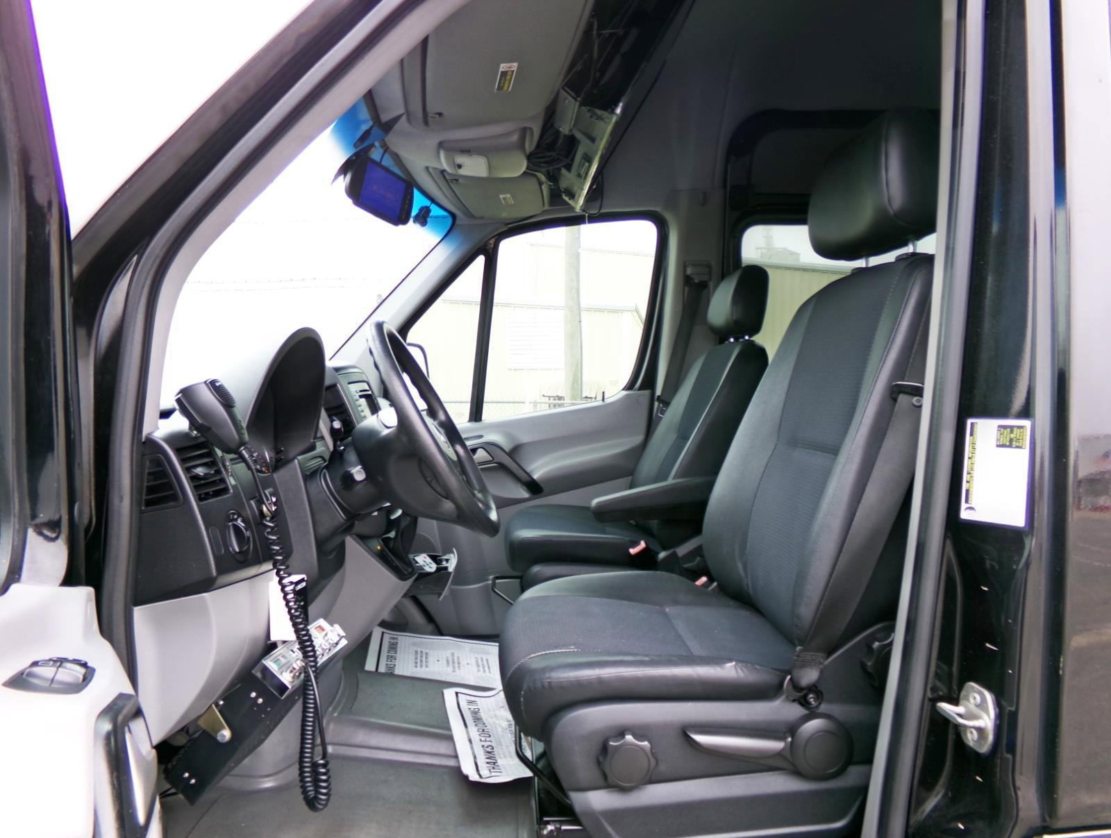 Used 2011 Mercedes-Benz Sprinter 2500 image 6