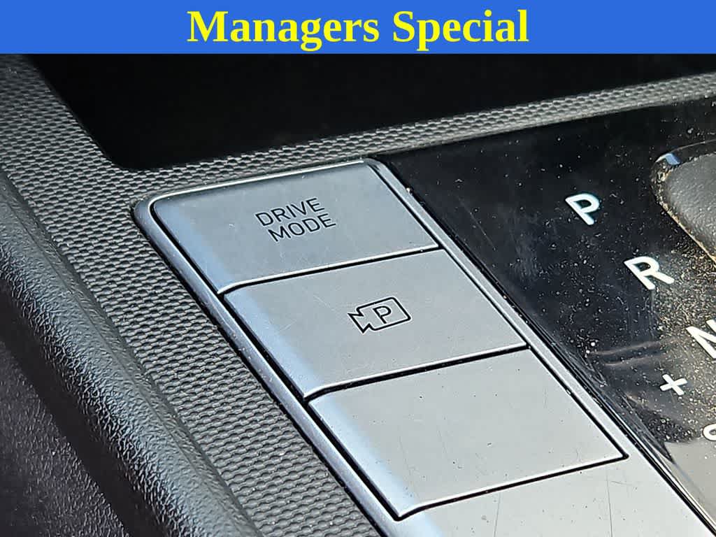 Used 2024 Hyundai Elantra SEL FWD image 25