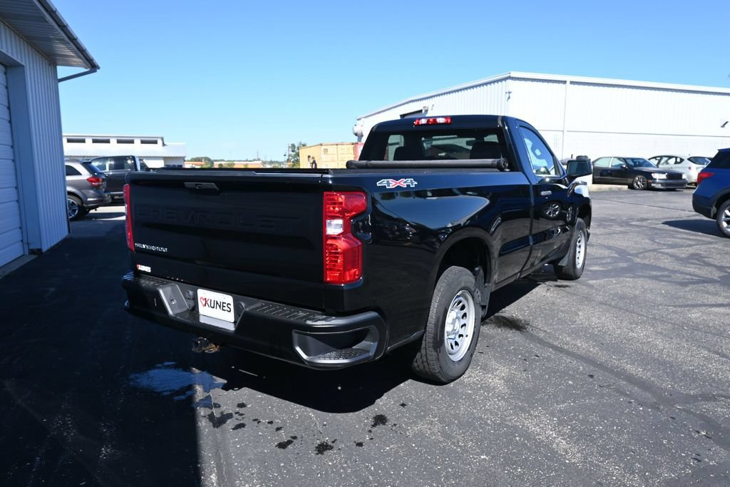 Used 2021 Chevrolet Silverado 1500 W/T w/ WT Value Package AWD/4WD image 17