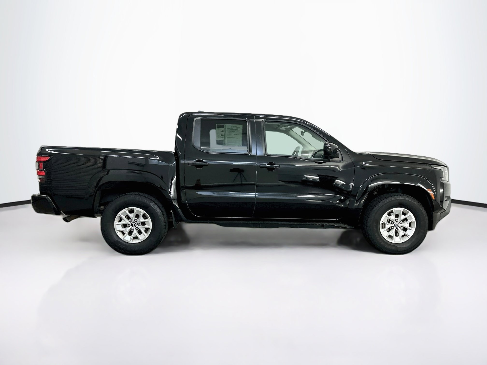 Used 2024 Nissan Frontier SV AWD/4WD image 10