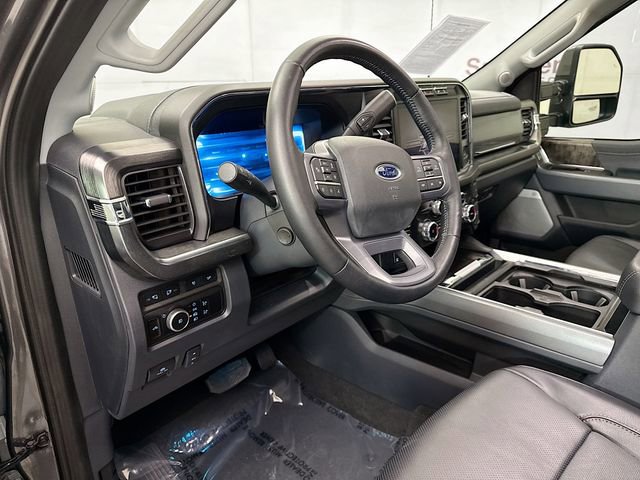 Used 2023 Ford F250 Lariat w/ Lariat Ultimate Package AWD/4WD image 9