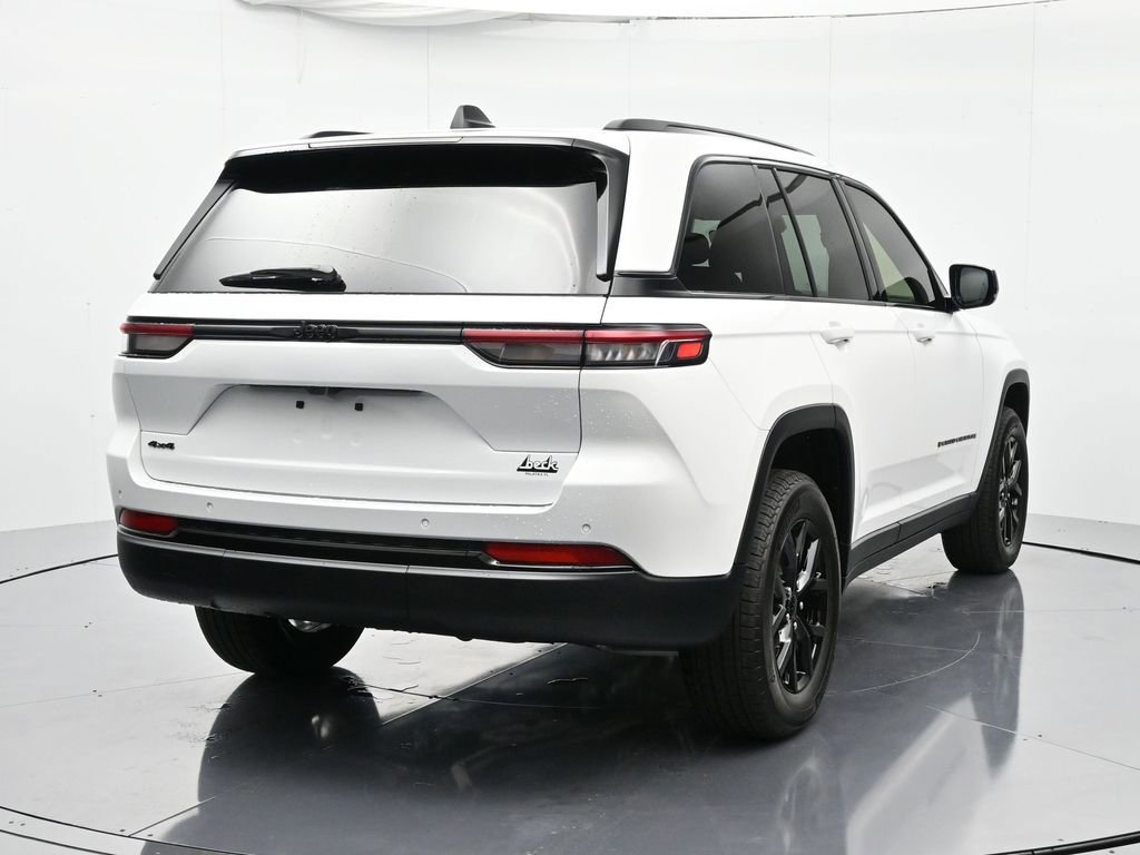 New 2025 Jeep Grand Cherokee Altitude image 6