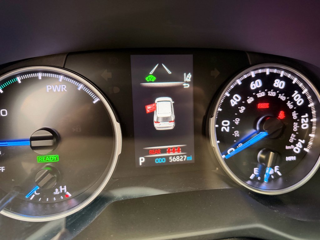 Used 2021 Toyota RAV4 LE image 18