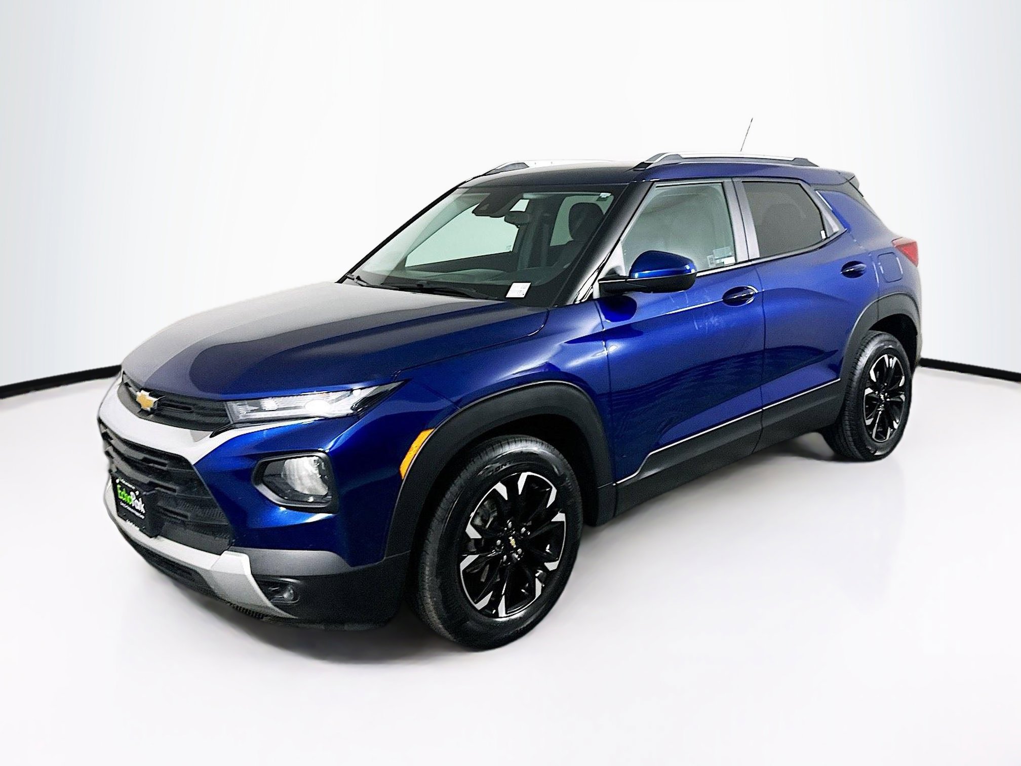 Used 2023 Chevrolet TrailBlazer LT FWD image 3