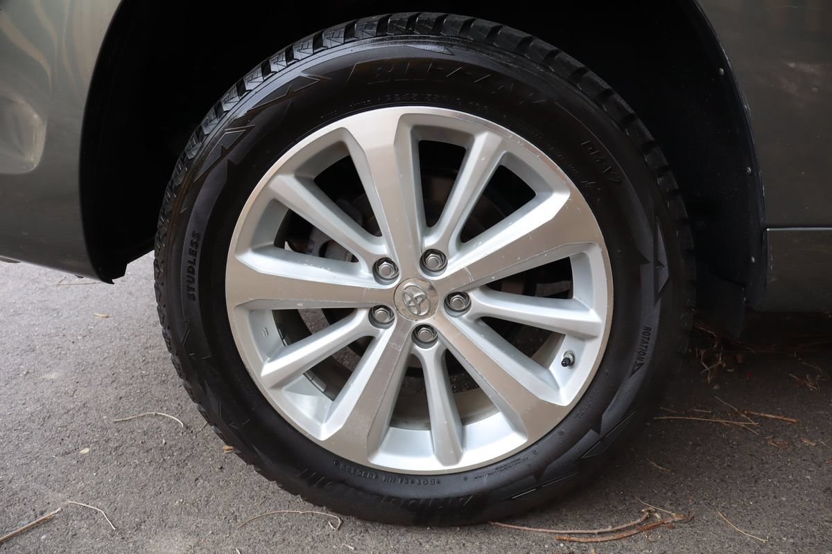 Used 2010 Toyota Highlander 4WD Hybrid image 45