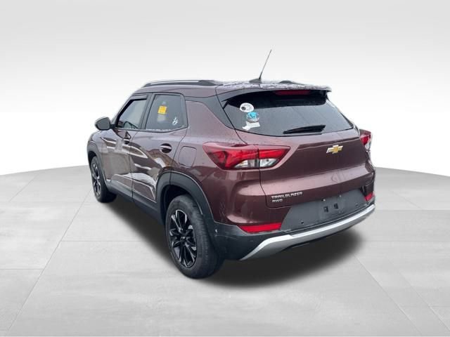 Used 2022 Chevrolet TrailBlazer LT w/ Sun and Liftgate Package image 3