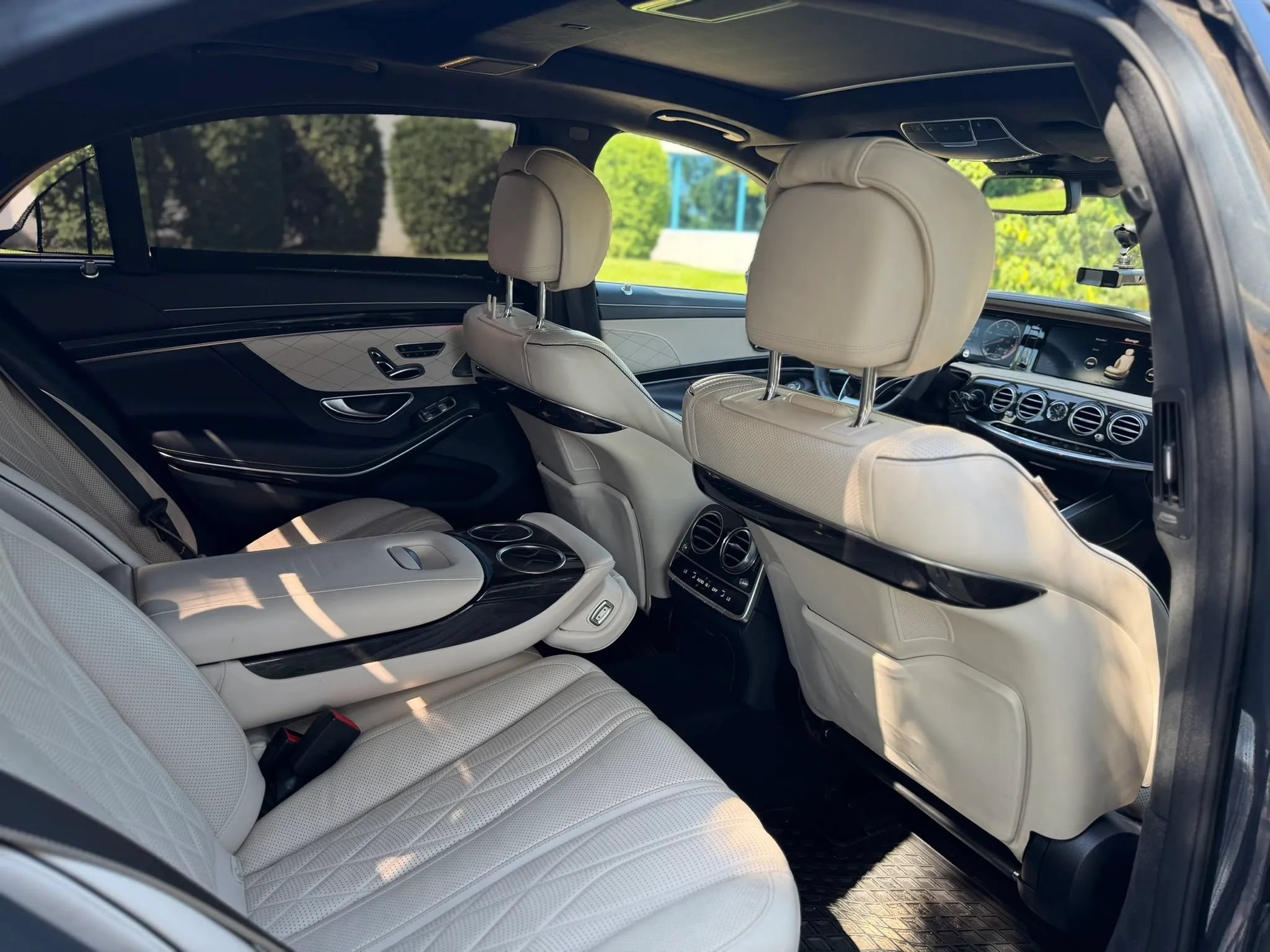Used 2016 Mercedes-Benz S 63 AMG 4MATIC Sedan image 27