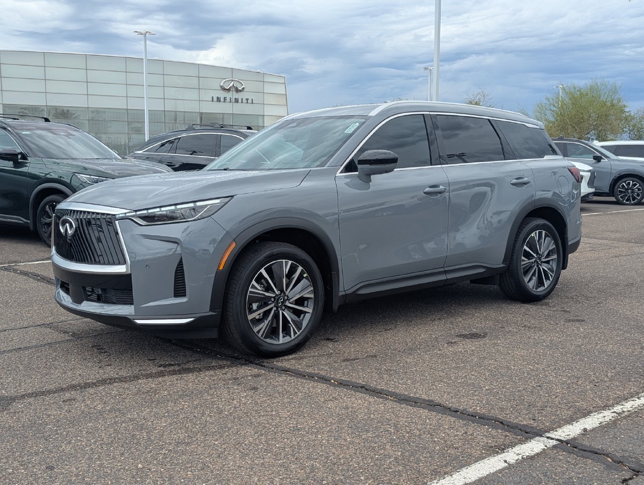 New 2027 INFINITI QX60 Luxe FWD image 3