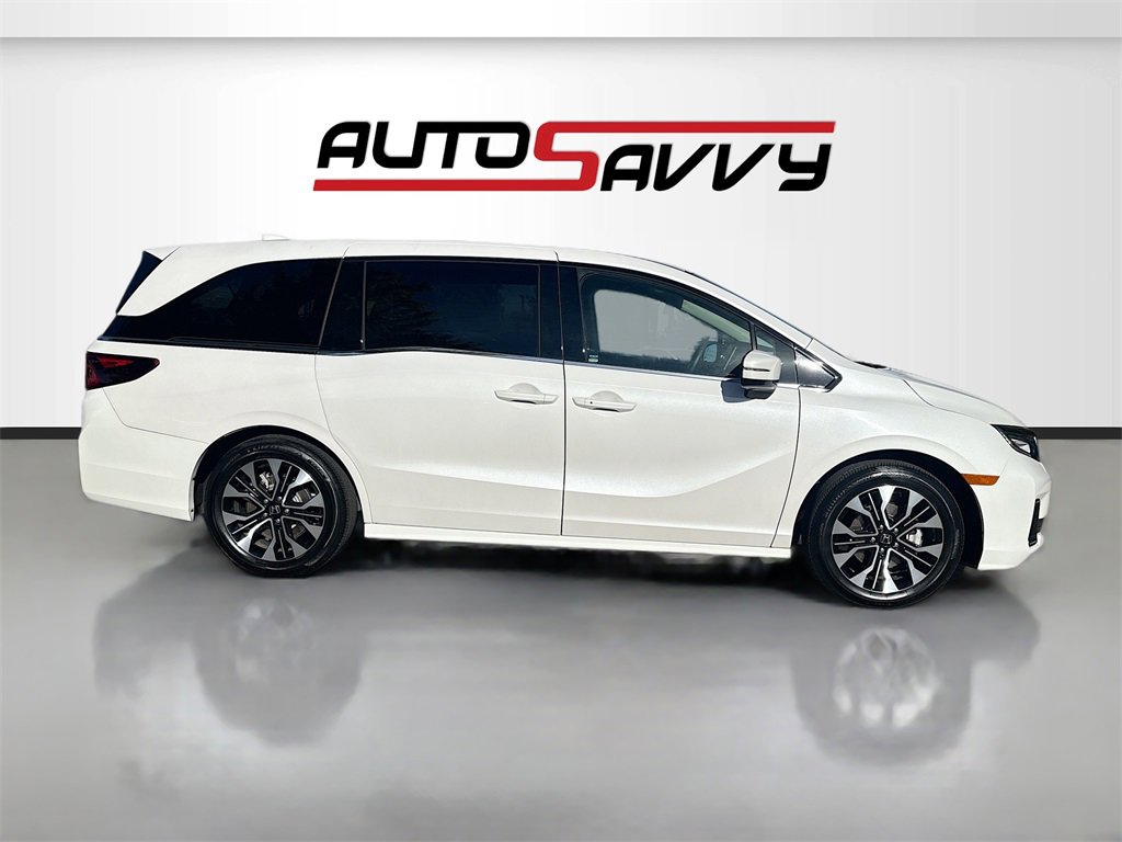 Used 2025 Honda Odyssey Elite image 8