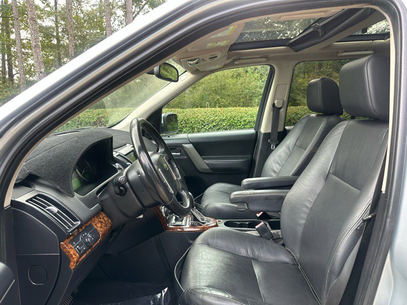 Used 2008 Land Rover LR2 SE image 13