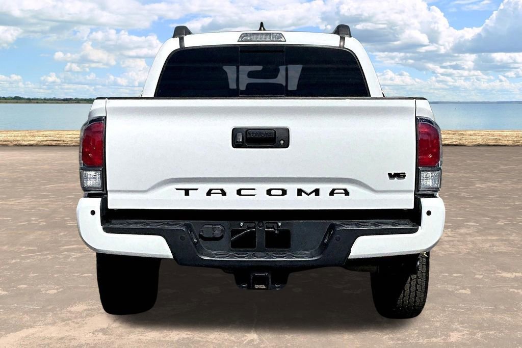 Used 2022 Toyota Tacoma TRD Off-Road w/ Technology Package image 7