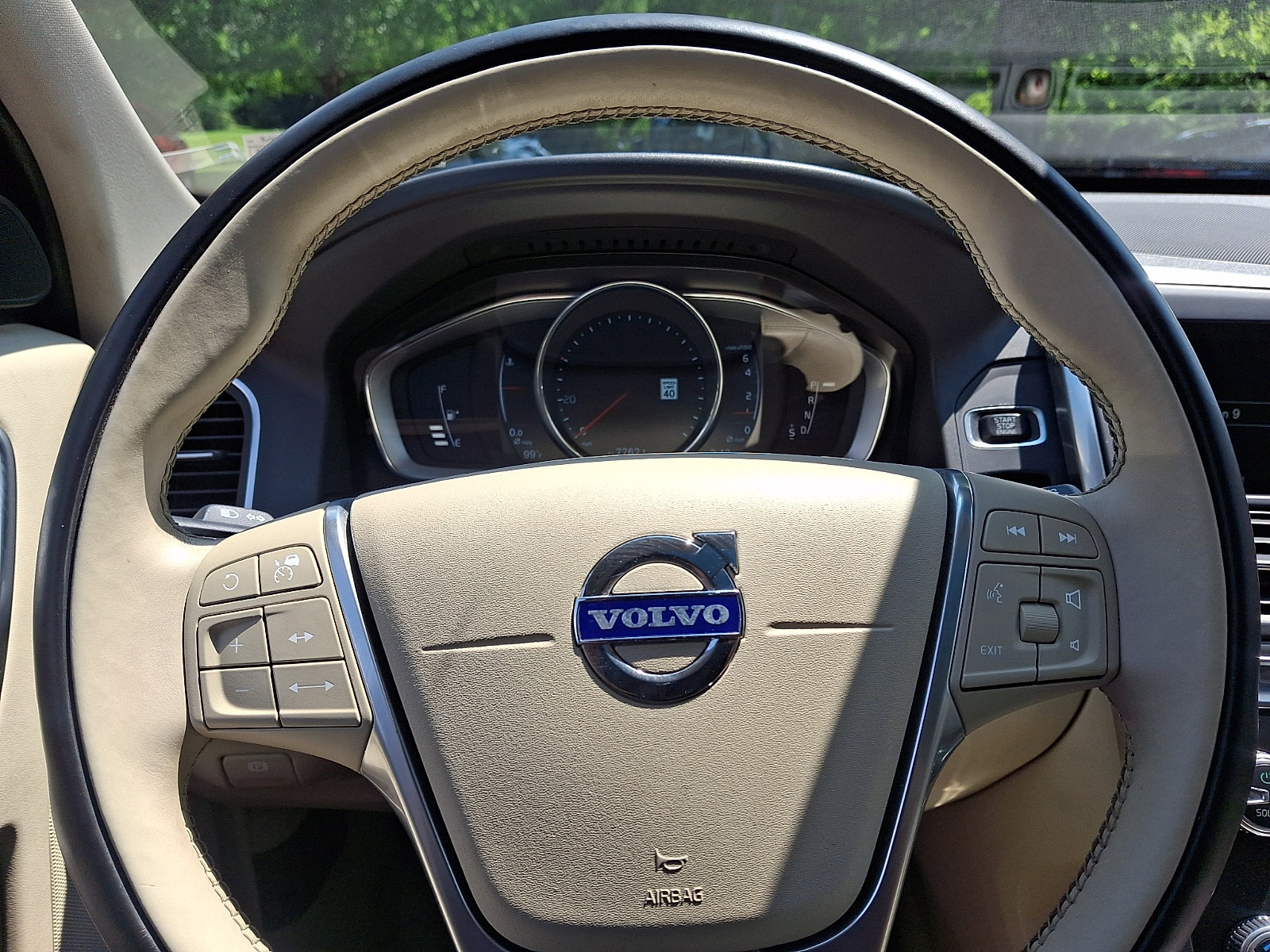 Used 2015 Volvo XC60 T5 Platinum w/ Climate Package AWD/4WD image 19