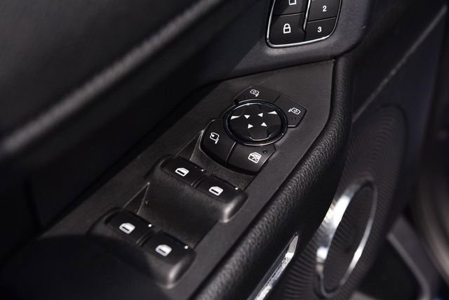 Used 2019 Ford Expedition XLT w/ Equipment Group 202A AWD/4WD image 8