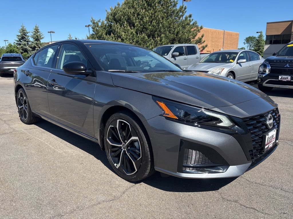 New 2026 Nissan Altima 2.5 SR FWD image 3