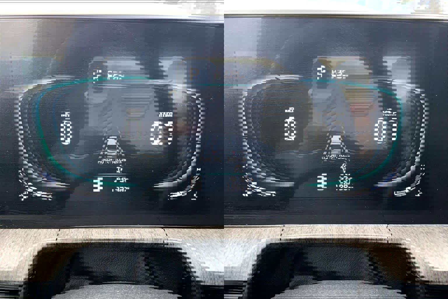 Used 2024 Kia Telluride EX w/ EX Captain's Chair Package image 26