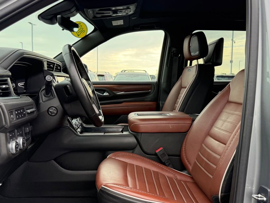 Used 2023 GMC Yukon XL Denali Ultimate image 13
